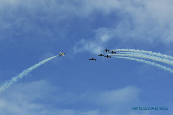 Breitling Jet Team's Stunt 4