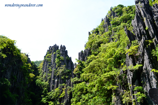 Small Lagoon's sharp rocks