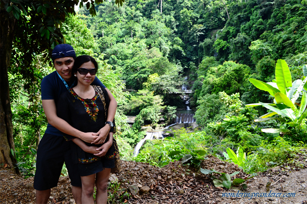 Tamaraw Falls with couple