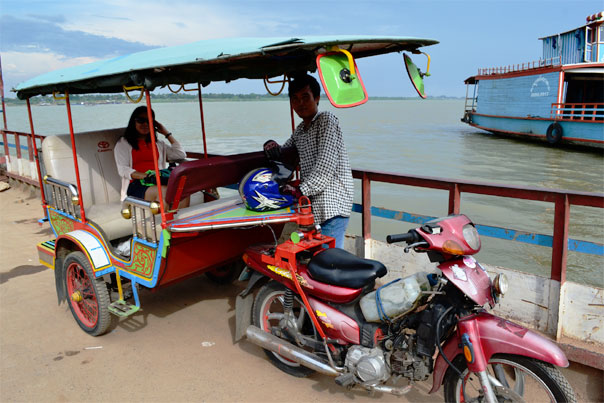 Tuk-tuk sailing to Koh Dach