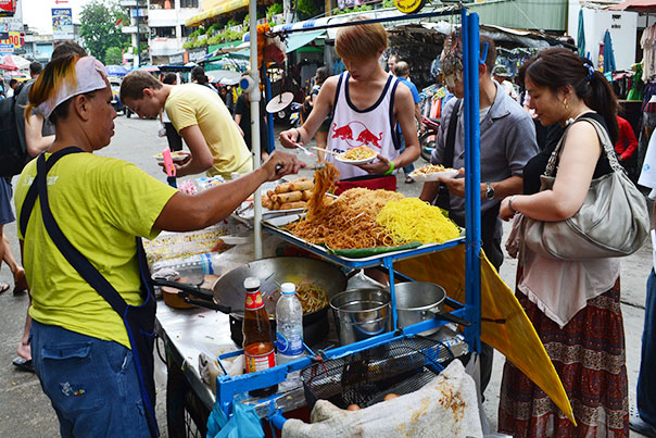 People are lining up to try Pad Thai