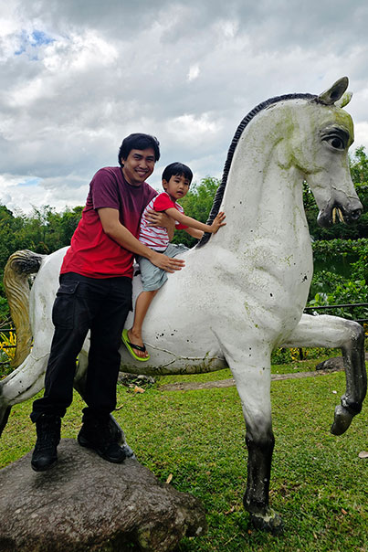 Horse statue photo spot at Bantug Lake Ranch
